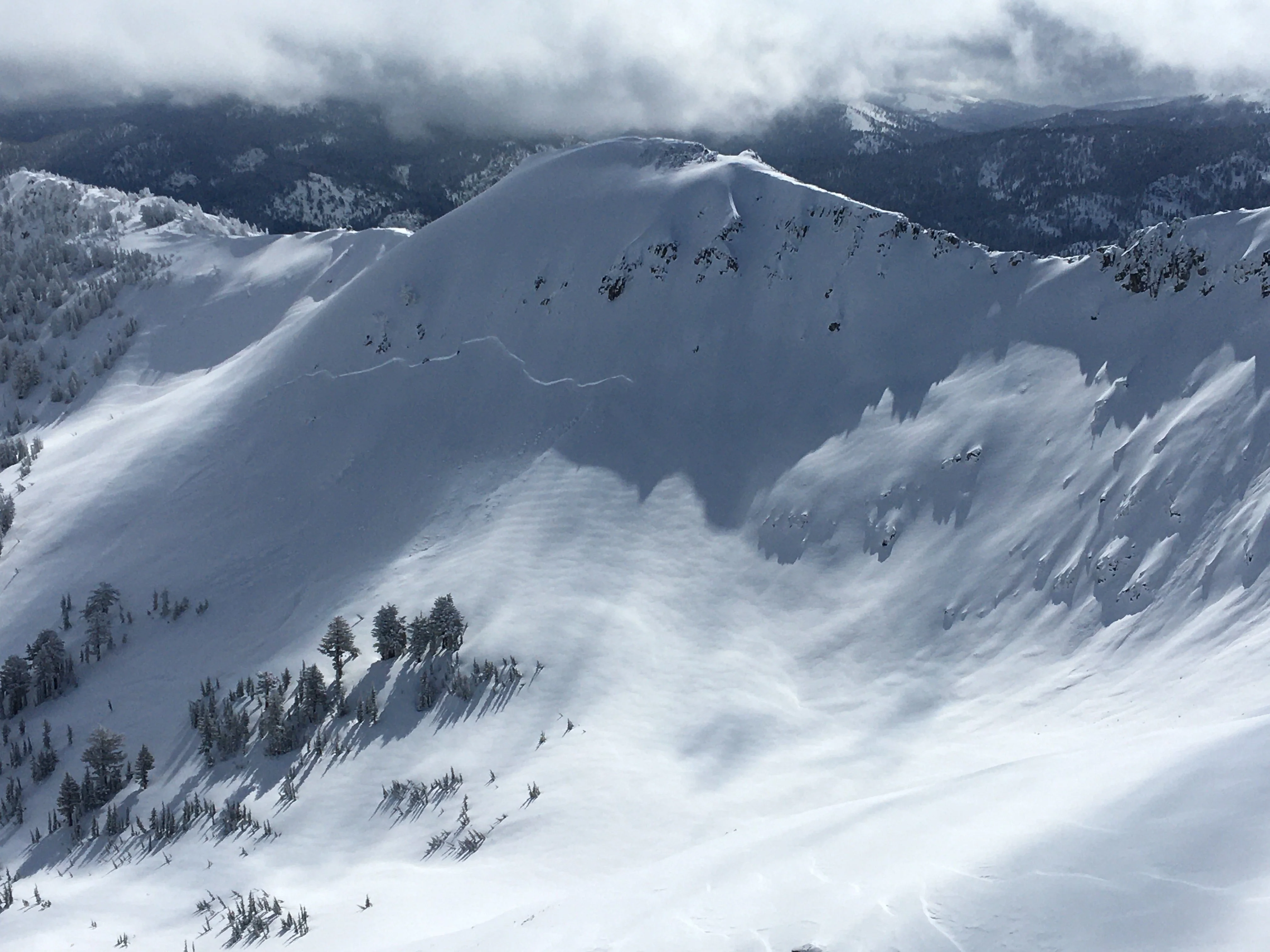 AIARE 1 + Rescue Avalanche Course - Mammoth - Image 3